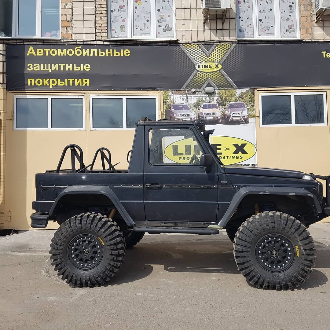Подготовка внедорожника Mercedes-Benz G к офф-роуд соревнованиям, окраска в Line-X