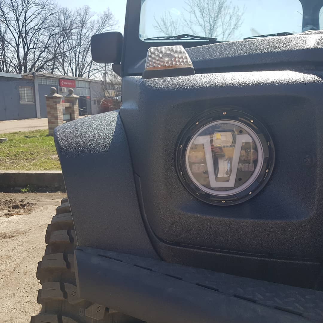 Подготовка внедорожника Mercedes-Benz G к офф-роуд соревнованиям, окраска в Line-X