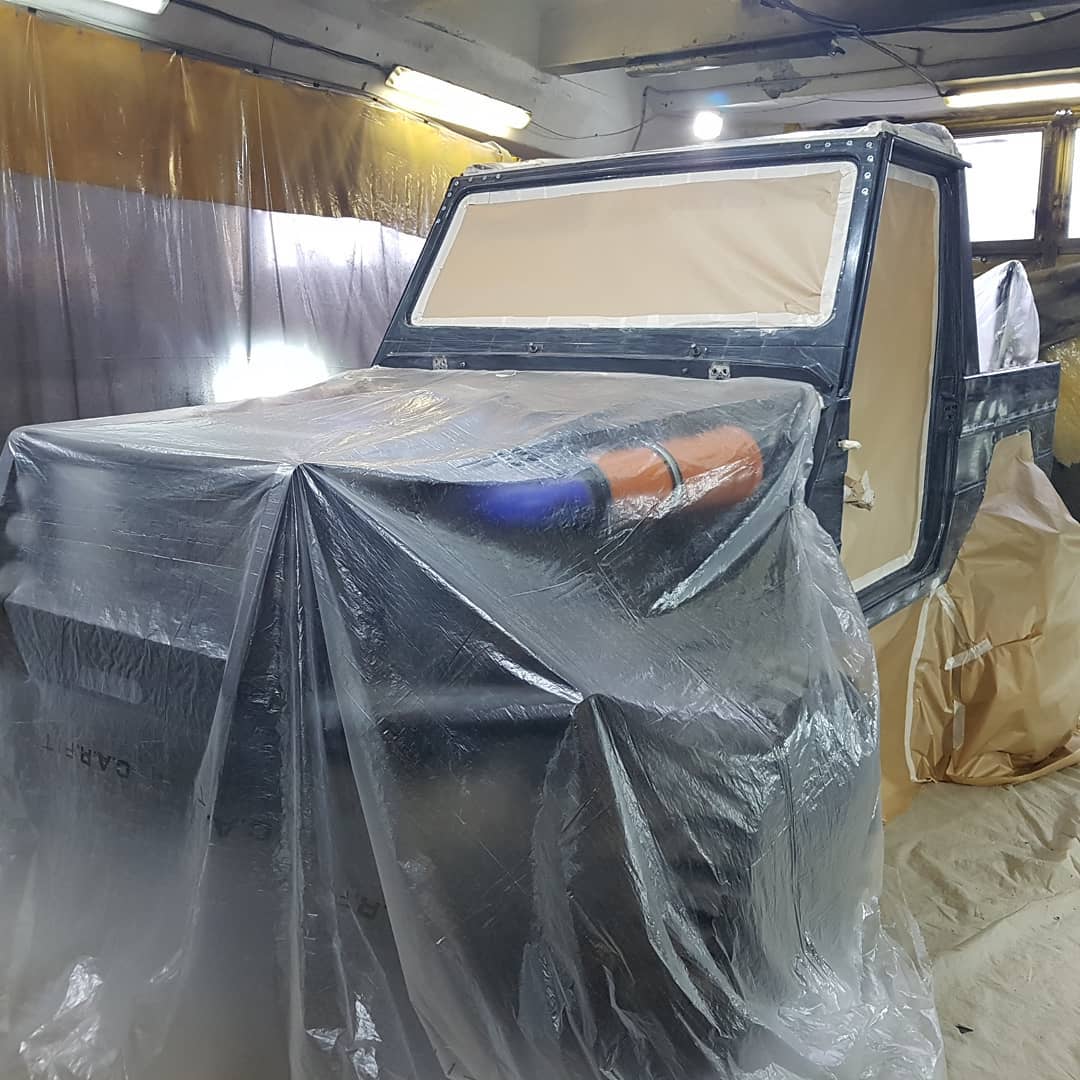 Подготовка внедорожника Mercedes-Benz G к офф-роуд соревнованиям, окраска в Line-X