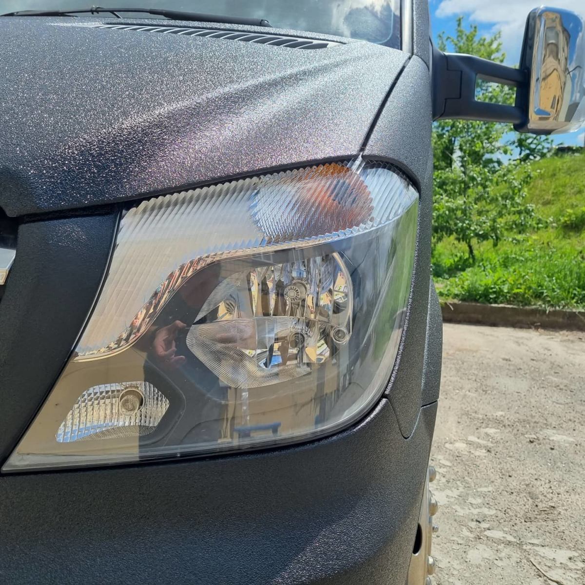 Защита кузова Mercedes Sprinter от механических повреждений и коррозии покрытием Line-X