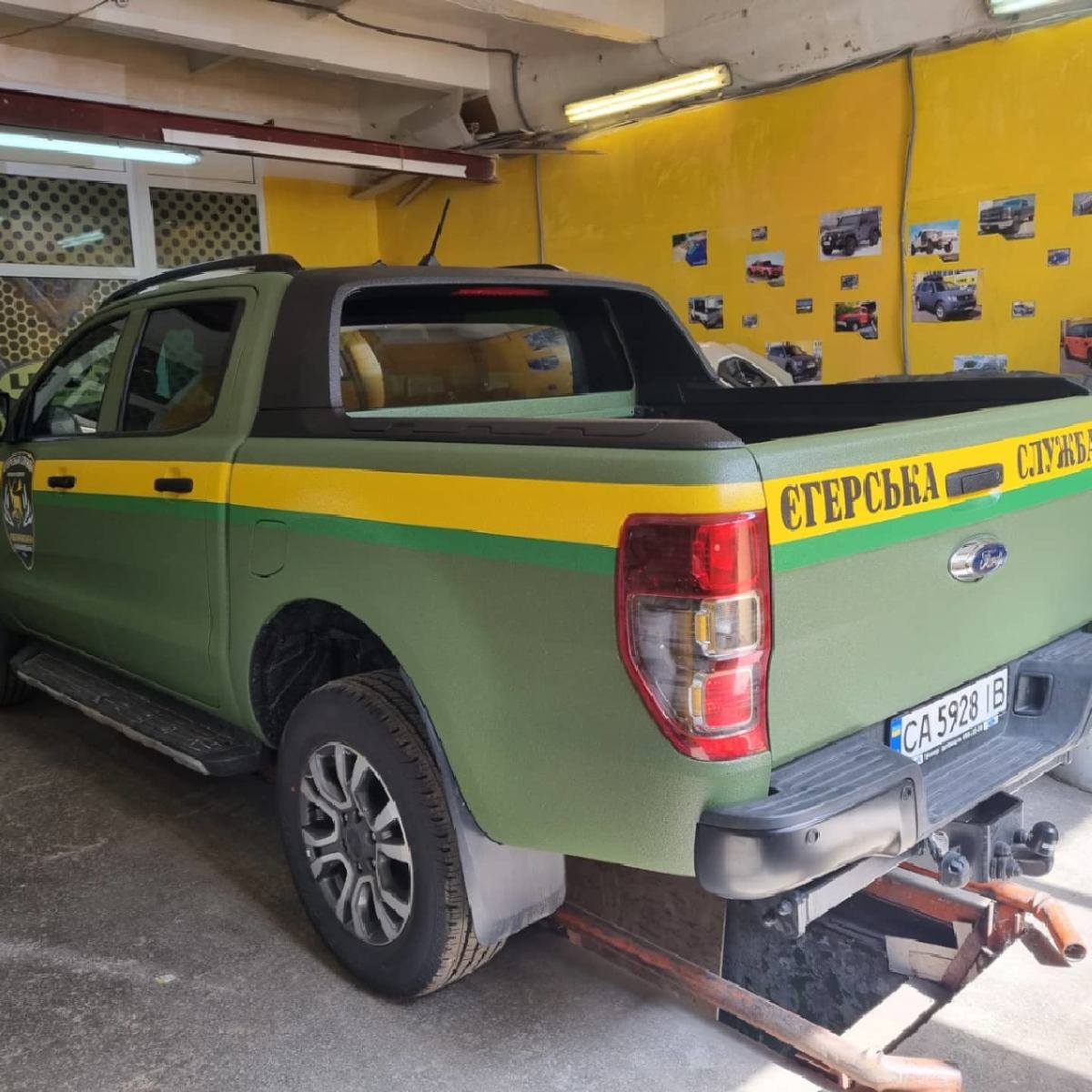 Окраска трех пикапов защитным покрытием Line-X для охотхозяйства