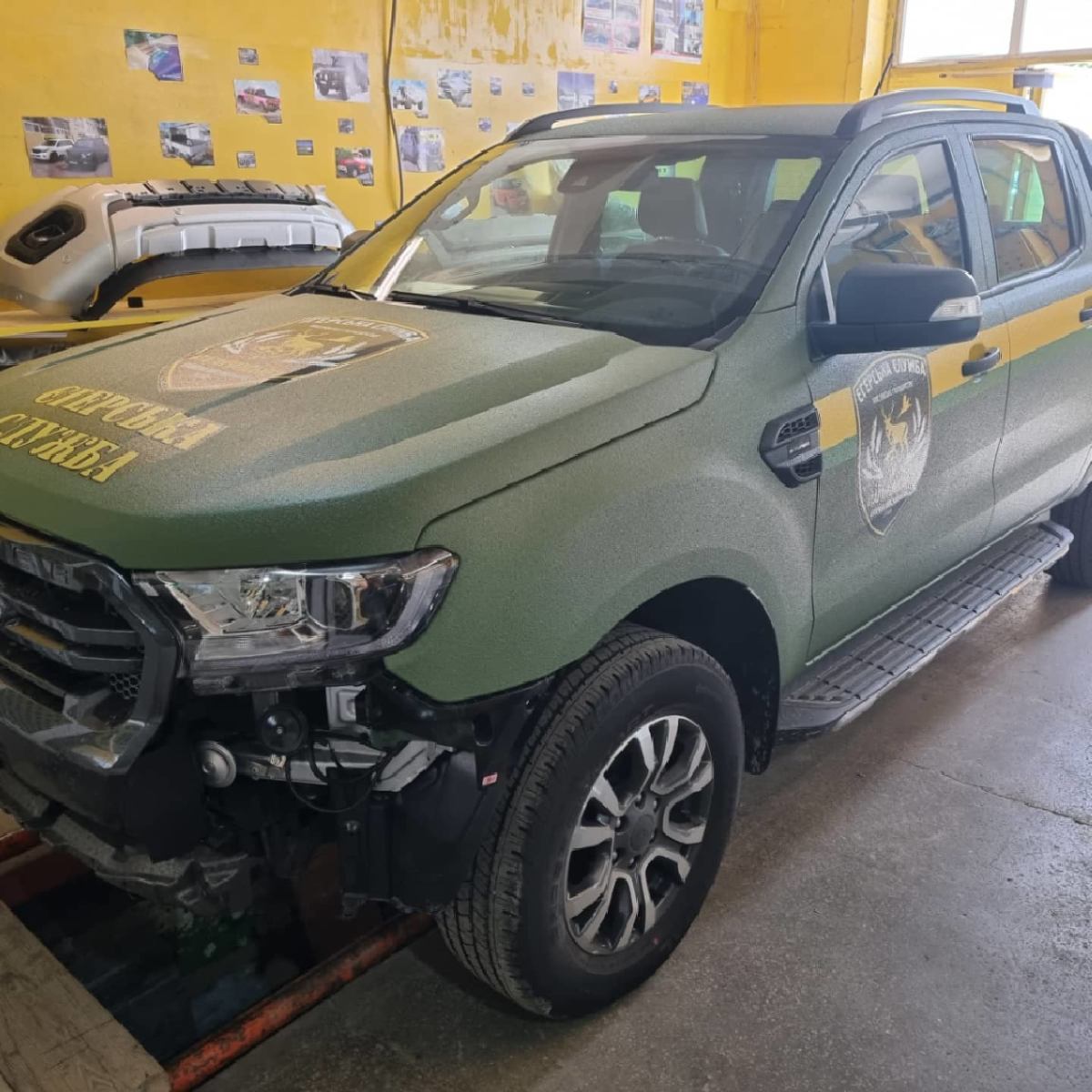 Окраска трех пикапов защитным покрытием Line-X для охотхозяйства