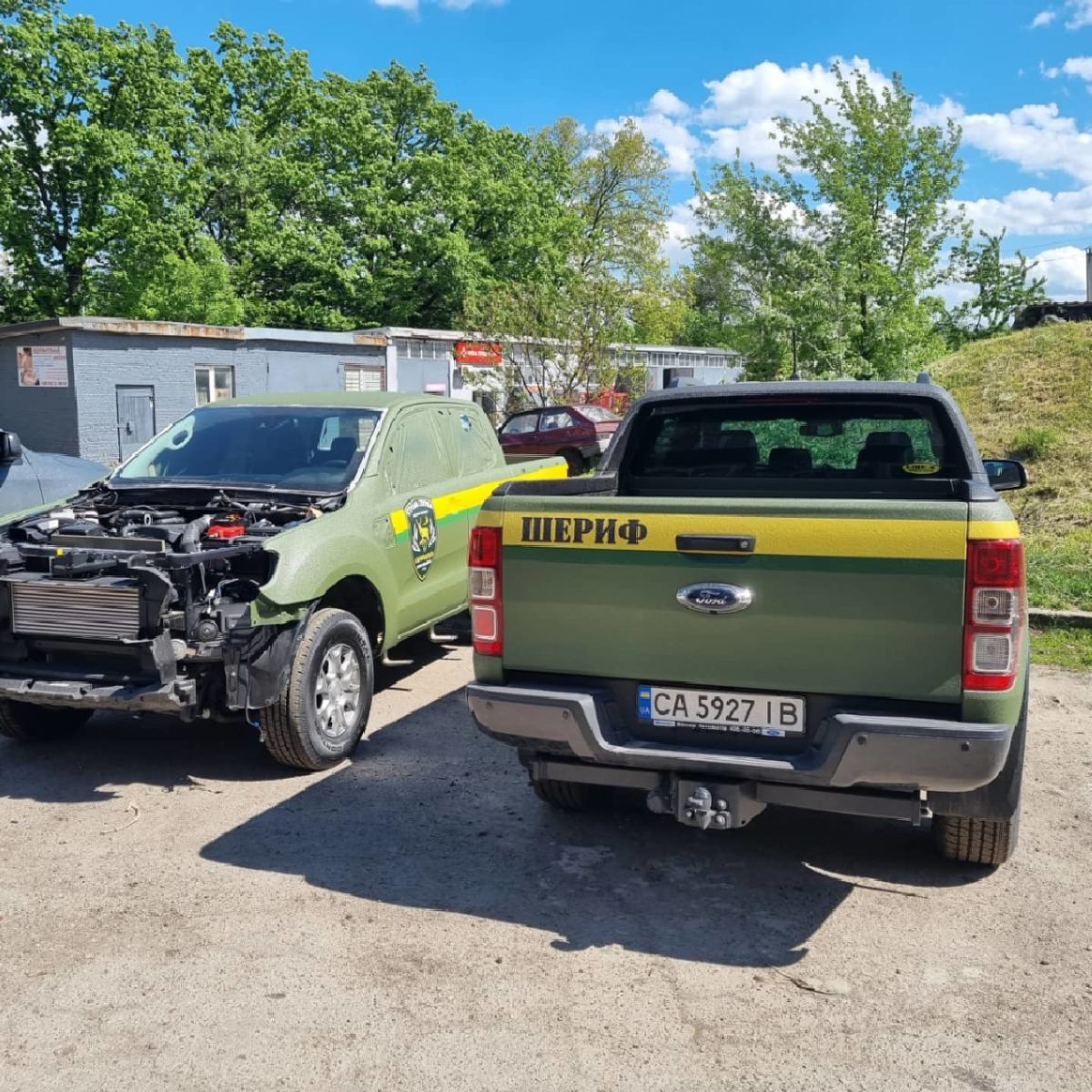 Окраска трех пикапов защитным покрытием Line-X для охотхозяйства