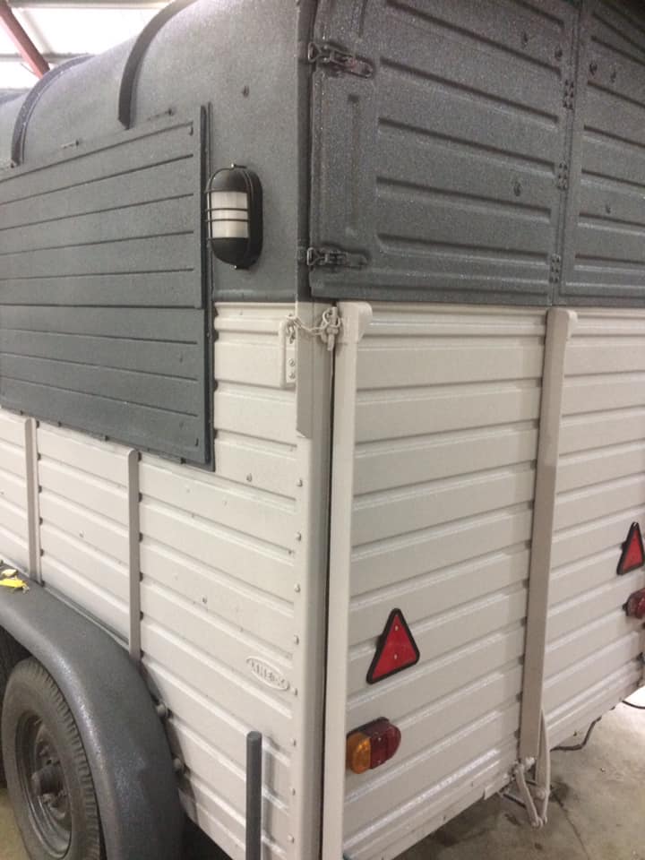 Ремонт автоприцепа для перевозки лещадей