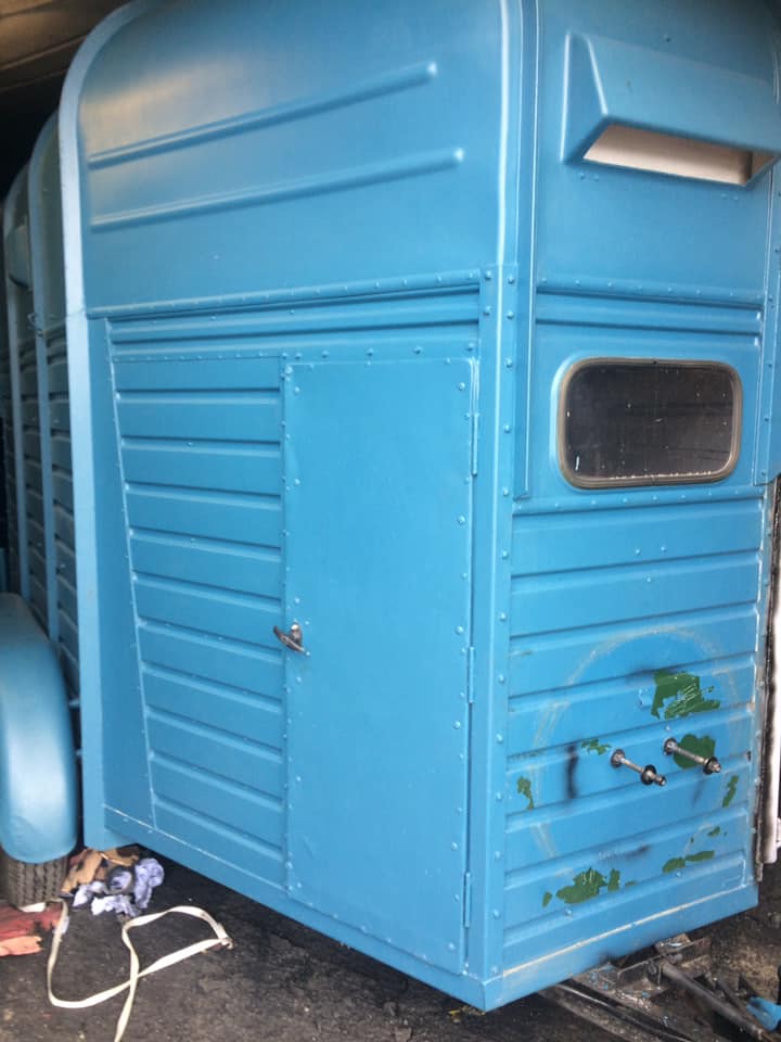 Ремонт автоприцепа для перевозки лещадей