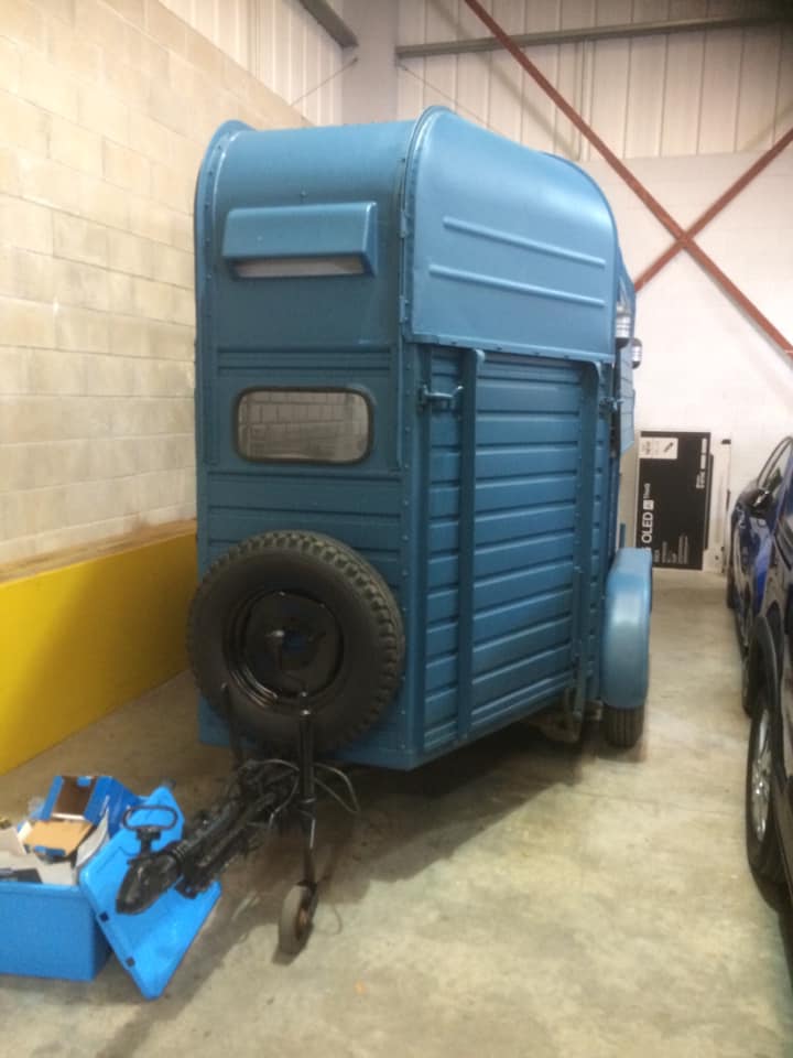 Ремонт автоприцепа для перевозки лещадей