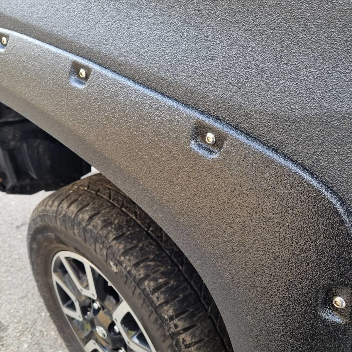 Была Тундра в ЛКП, а стала в Line-X