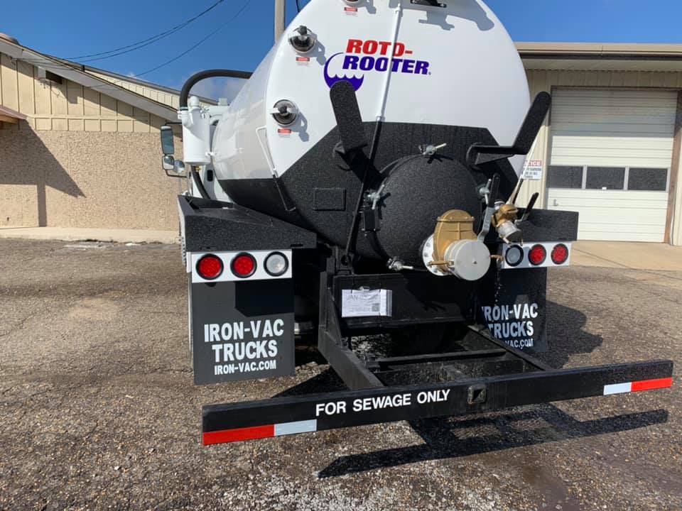 Защита цистерны машины-ассенизатора полимерным покрытием Line-X