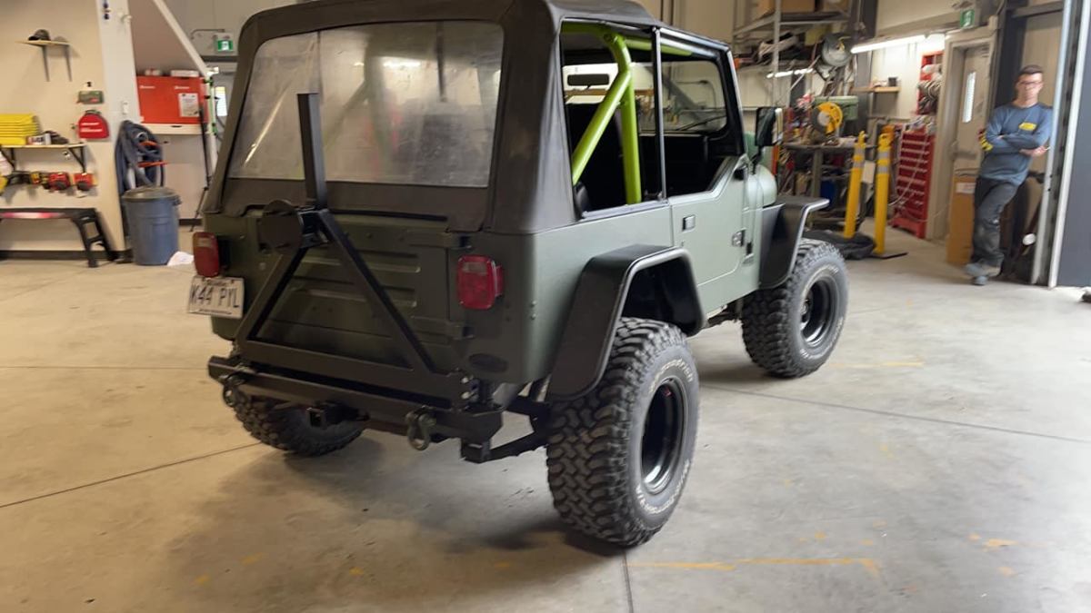 Два Джипа и оба в Line-X