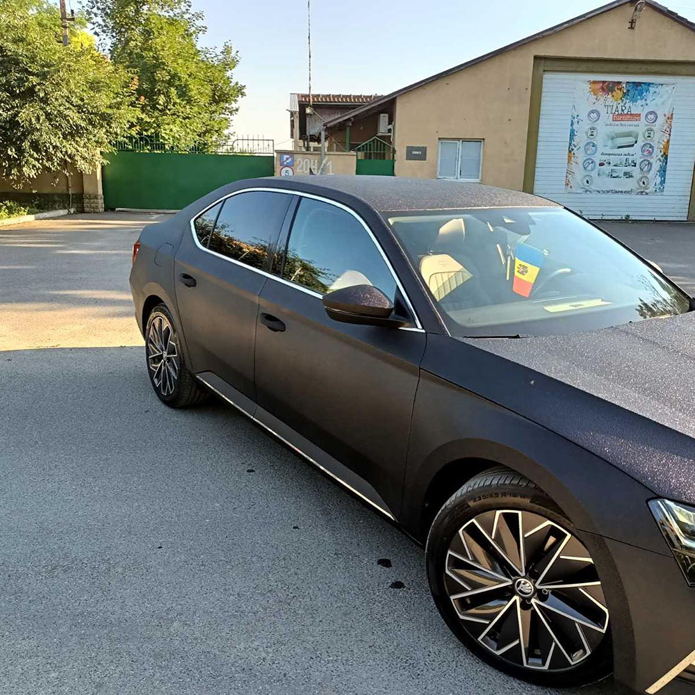 Защита кузова седана SKODA Octavia полимерным покрытием Line-X