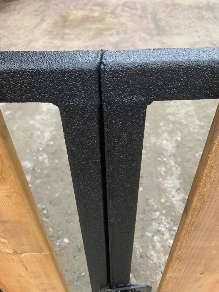 Защита ворот и заборов от ржавчины полимерным покрытием Line-X