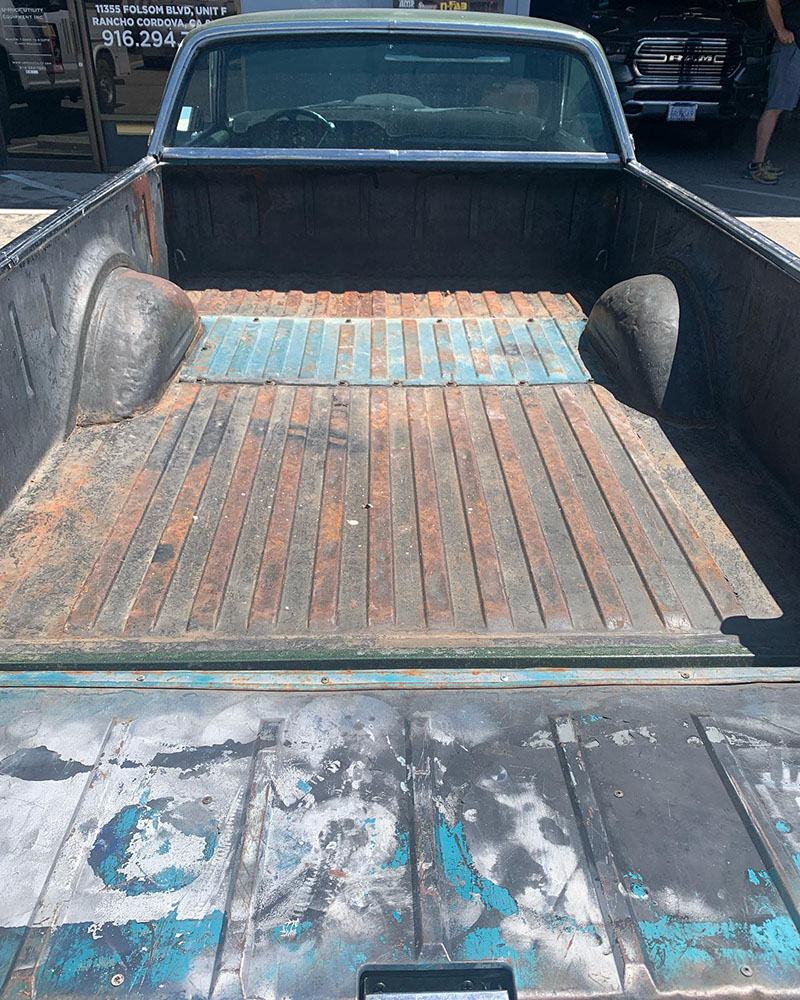 Ют Ford Ranchero с багажником защищенным Line-X