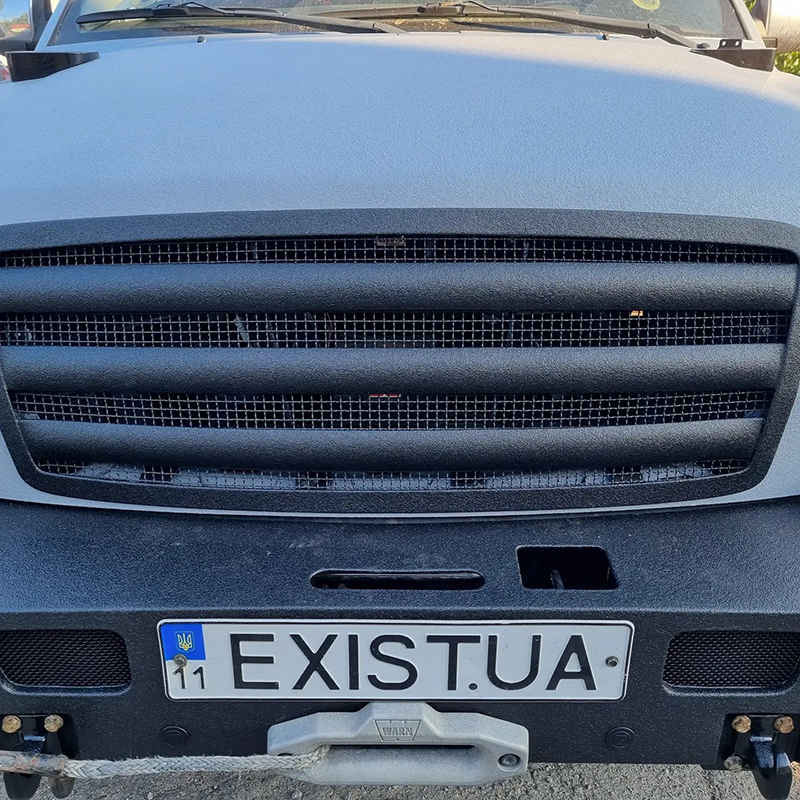 Infiniti QX56 в Line-X