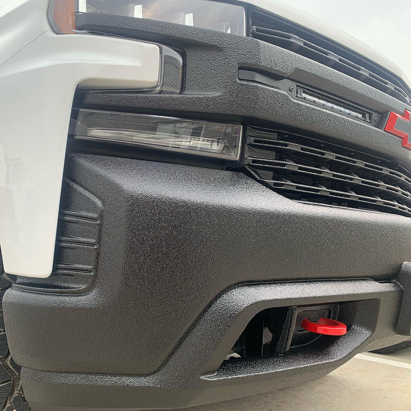 Защита бампера и решетки радиатора полимерным покрытием Line-X