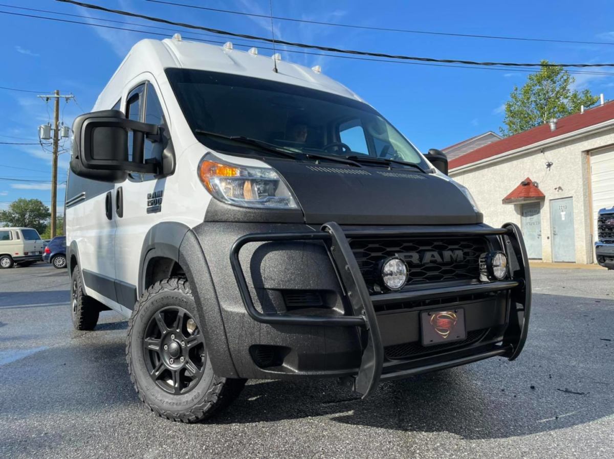 Новый дизайн и защита от царапин с Line-X