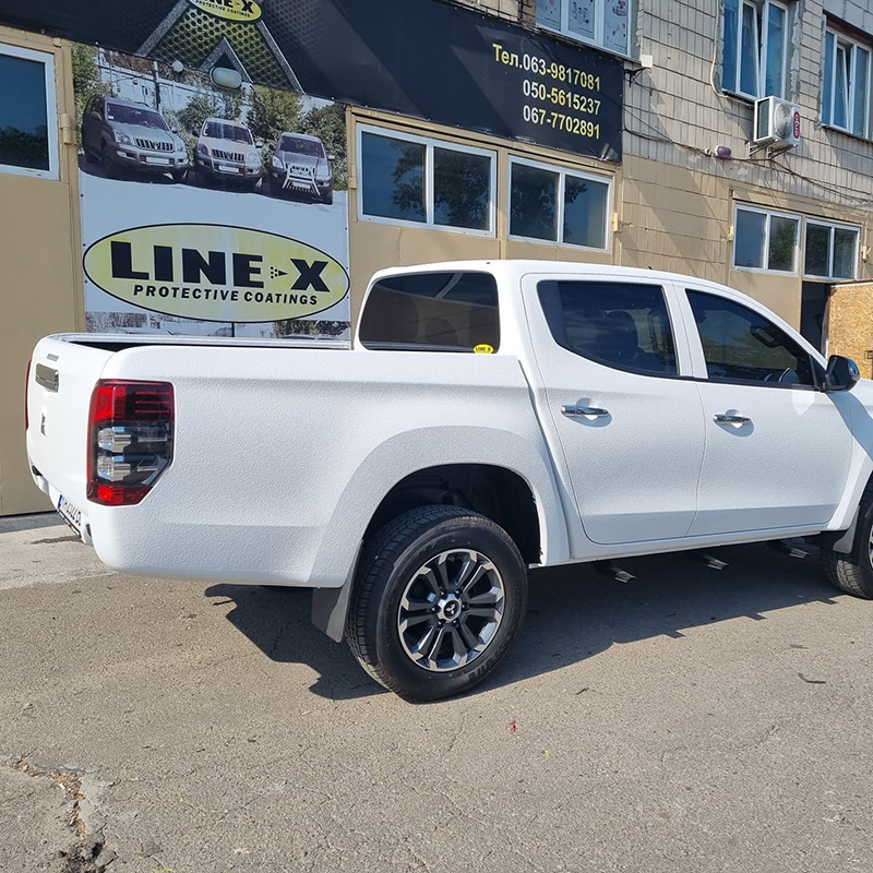 Превентивная защита Mitsubishi L200 покрытием Line-X