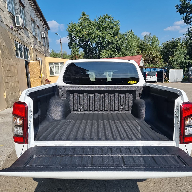 Превентивная защита Mitsubishi L200 покрытием Line-X