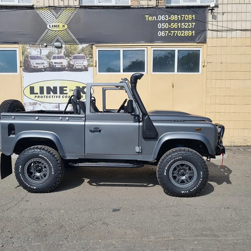 Защита багажника Land Rover Defender покрытием Line-X от механических повреждений и коррозии