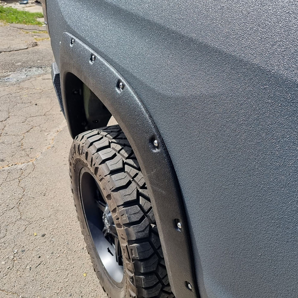 Toyota Tundra Devolro – отрастила новую прочную «кожу» из Line-X