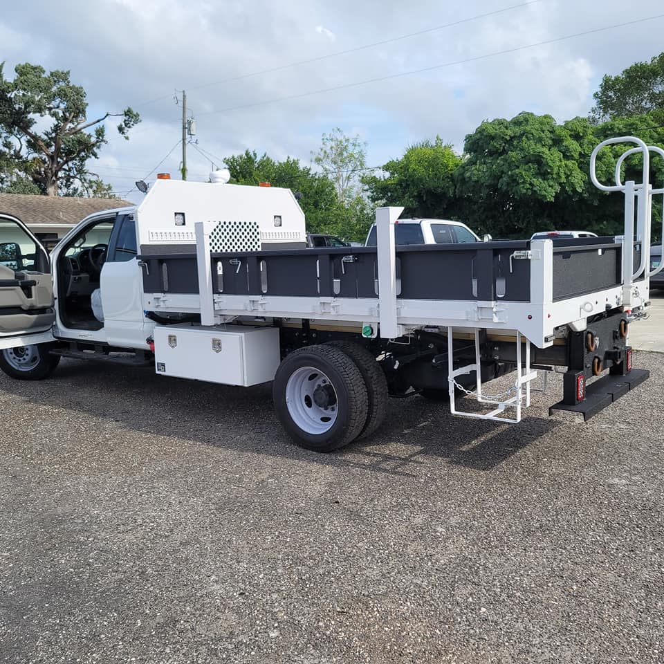 Защита кузова грузовика покрытием Line-X от царапин