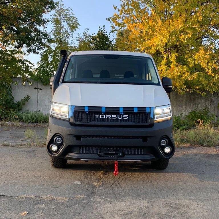 Защита шасси автобуса повышенной проходимости Torsus покрытием Line-X