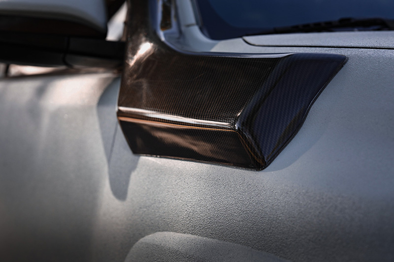 Защита кузова автомобиля от механических повреждений и коррозии покрытием Line-X