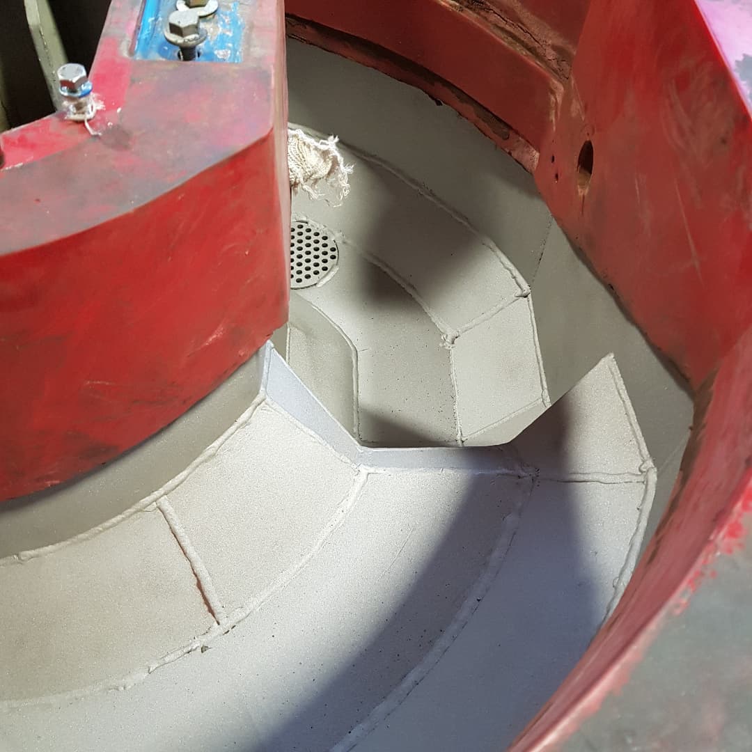 Защита шлифовального станка покрытием Line-X