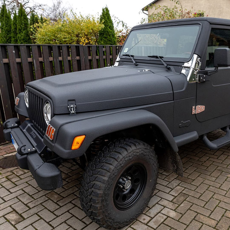 Защита кузова Джиппа Вранглера полимерным покрытием Line-X