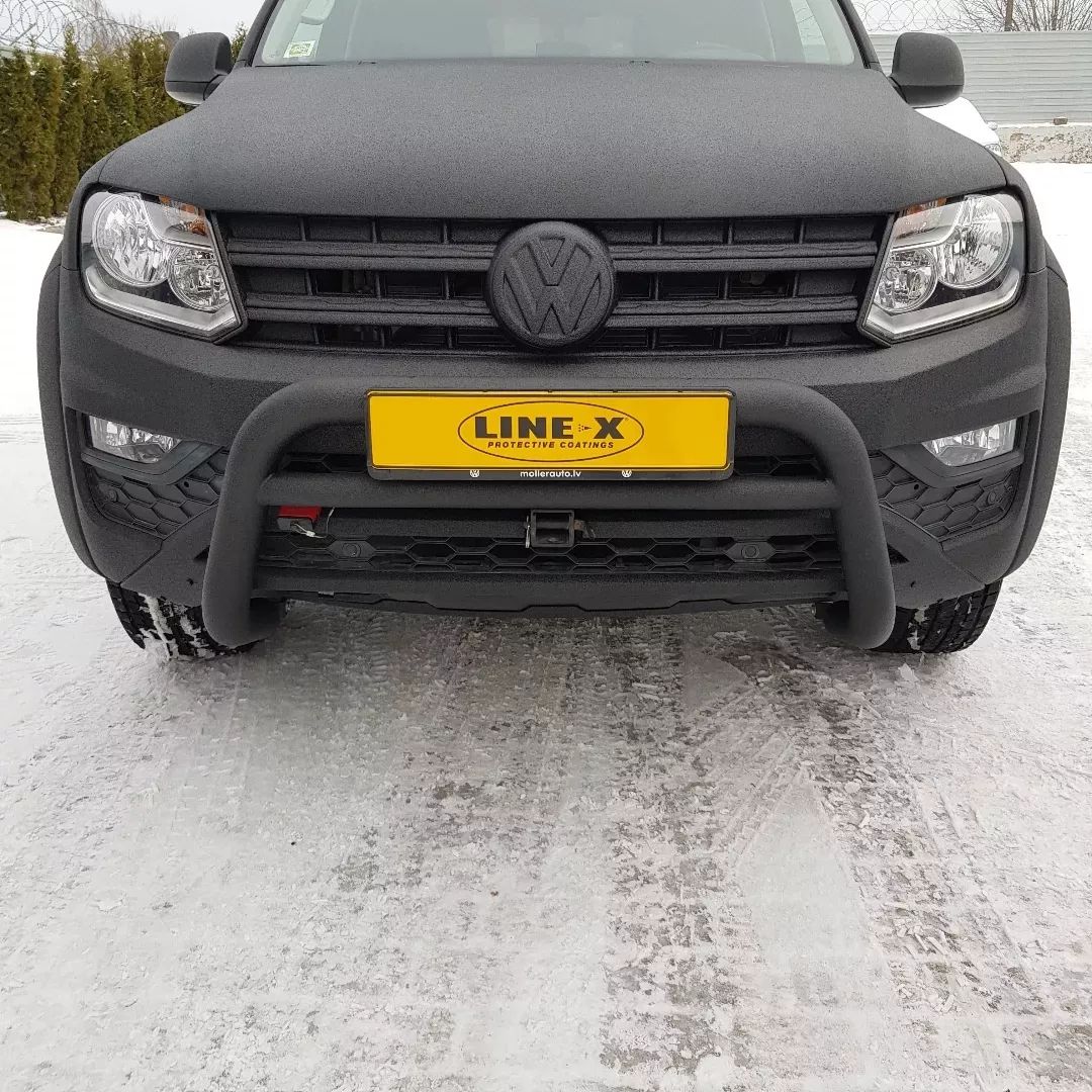 Пикапа Volkswagen Amarok в полимерной броне Line-X