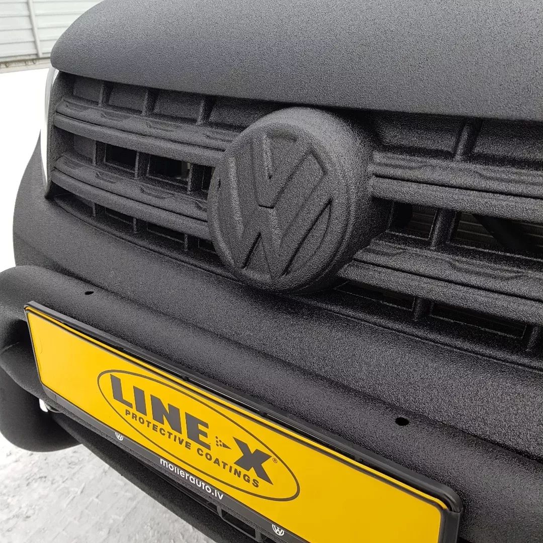 Пикапа Volkswagen Amarok в полимерной броне Line-X