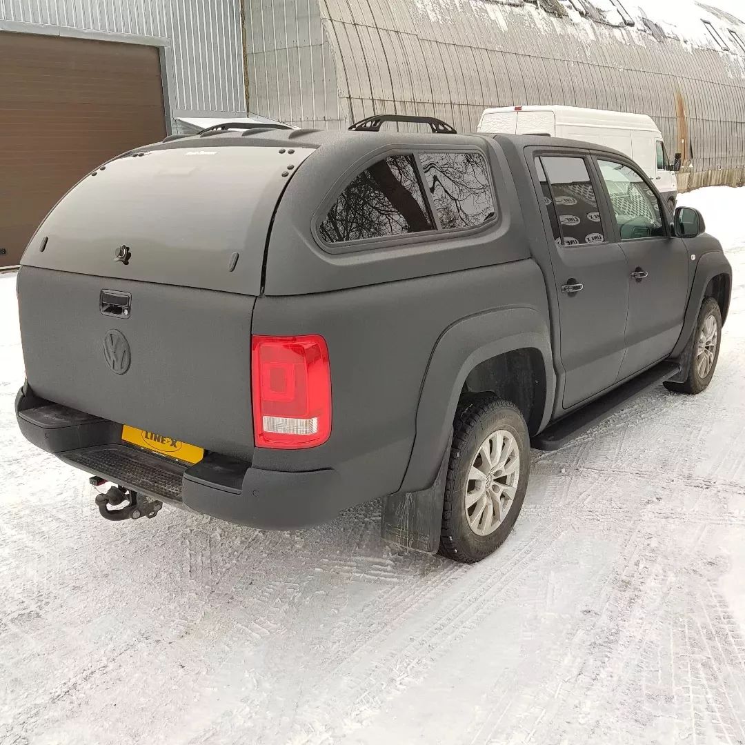 Пикапа Volkswagen Amarok в полимерной броне Line-X