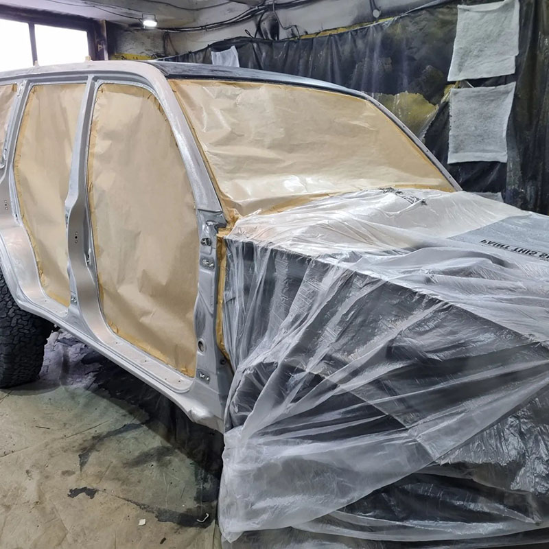 Подготовка Toyota Land Cruiser 105 к покраске в Line-X.